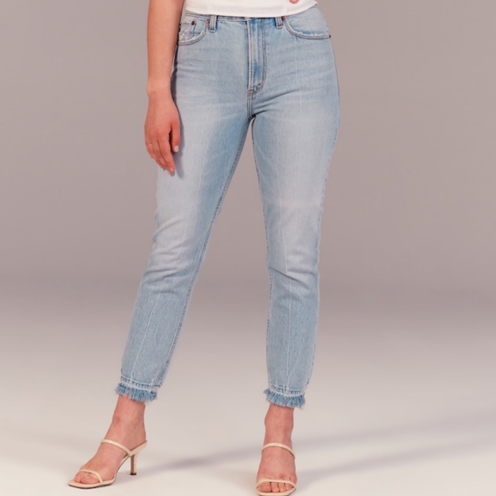 NWT Curve Love High Rise Mom Jeans